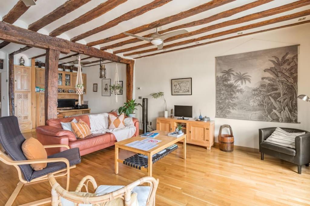 Sea Views In The Heart Of The Old Town *